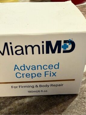 miami Advanced Crepe Fix Cream - Blue and White